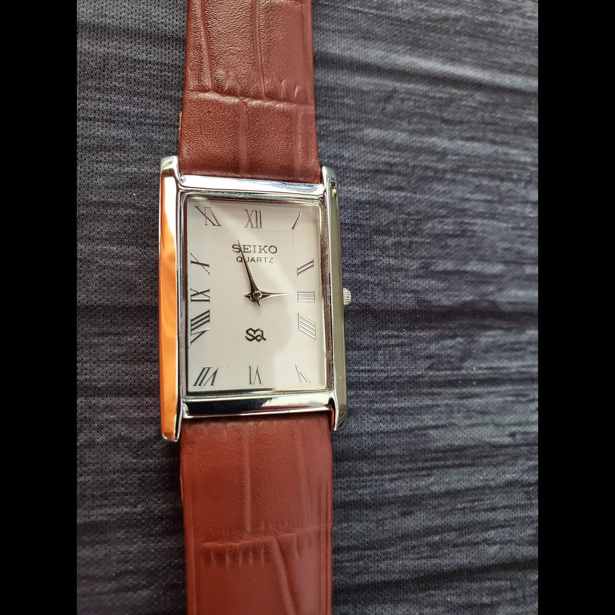 Rare Nos Seiko Men Tank Rectangular Gorgeous White Dial Brown Band Dress Watch - Image 5