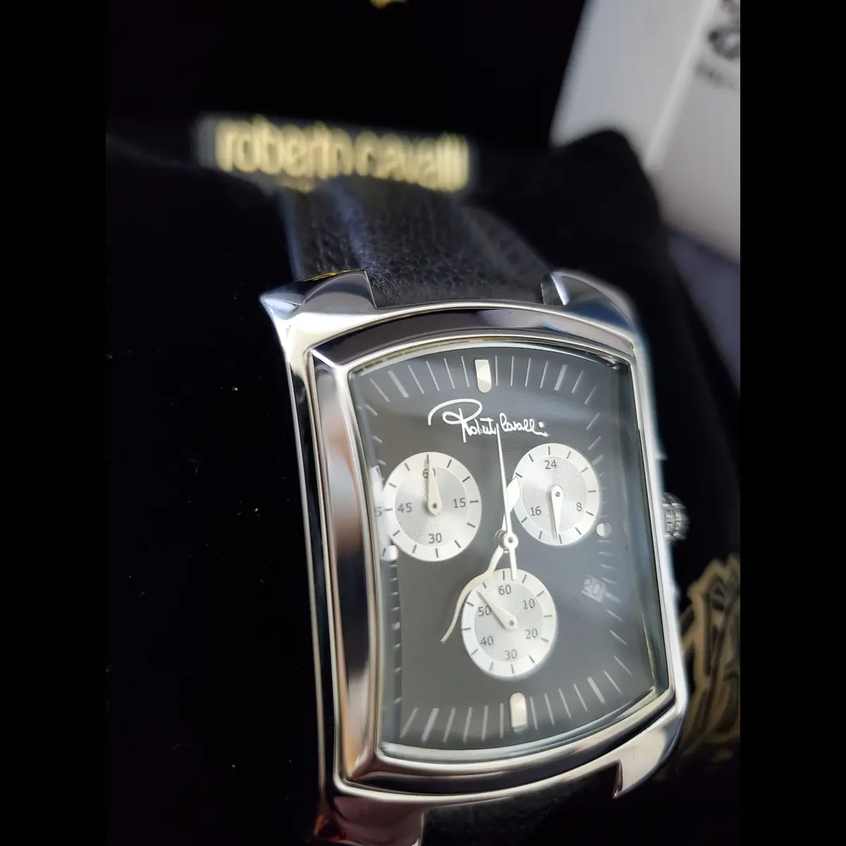 Authentic Roberto Cavalli Black Dial Designer Mens Watch New In Box With Papers - Image 3