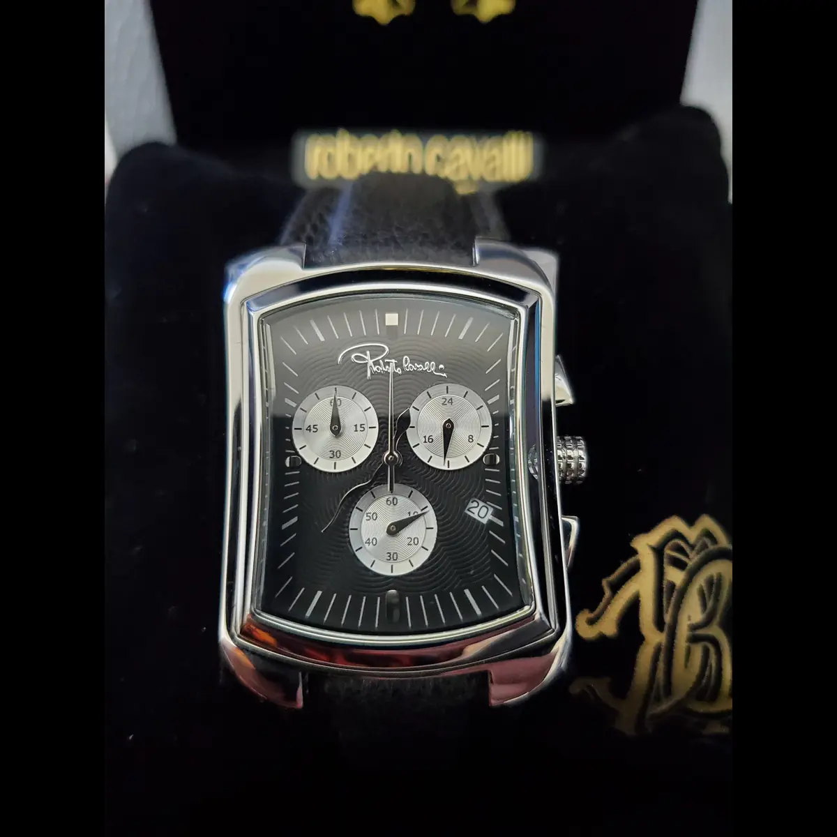 Authentic Roberto Cavalli Black Dial Designer Mens Watch New In Box With Papers - Image 2