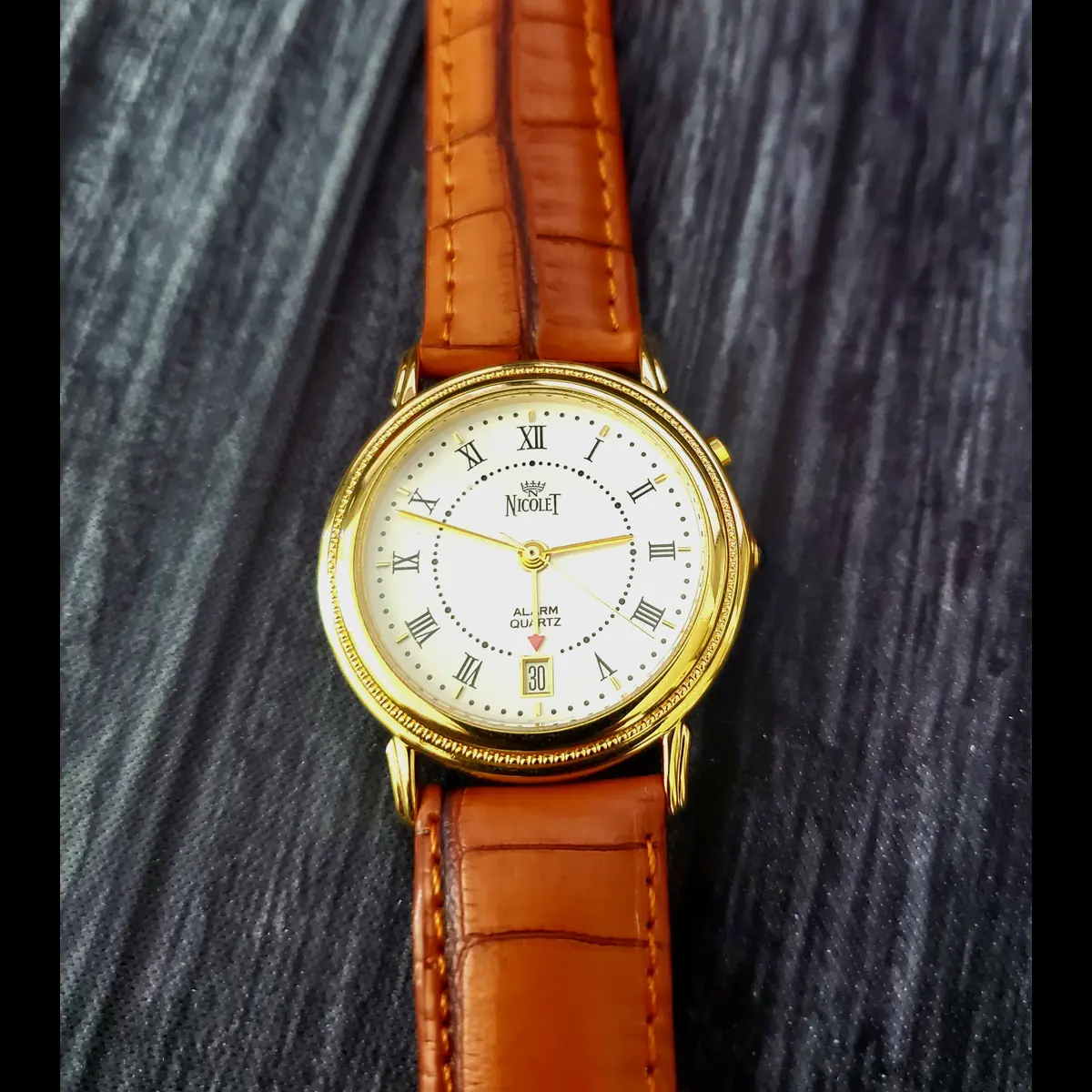 Rare Nicolet 146 Japan Quartz Men's Watch White Enamel Dial - Image 3