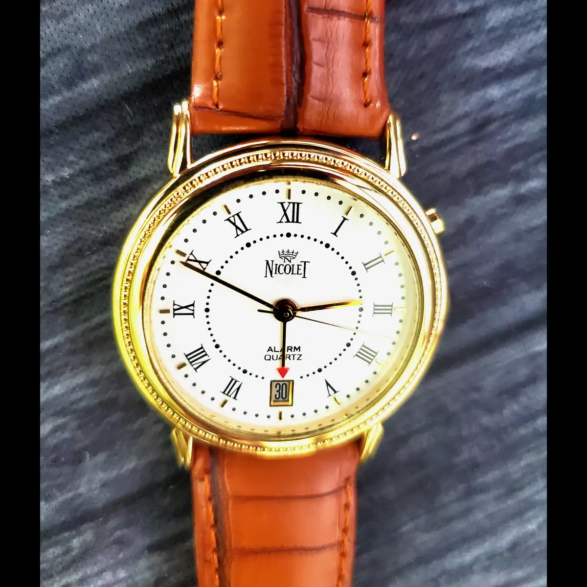 Rare Nicolet 146 Japan Quartz Men's Watch White Enamel Dial - Image 2