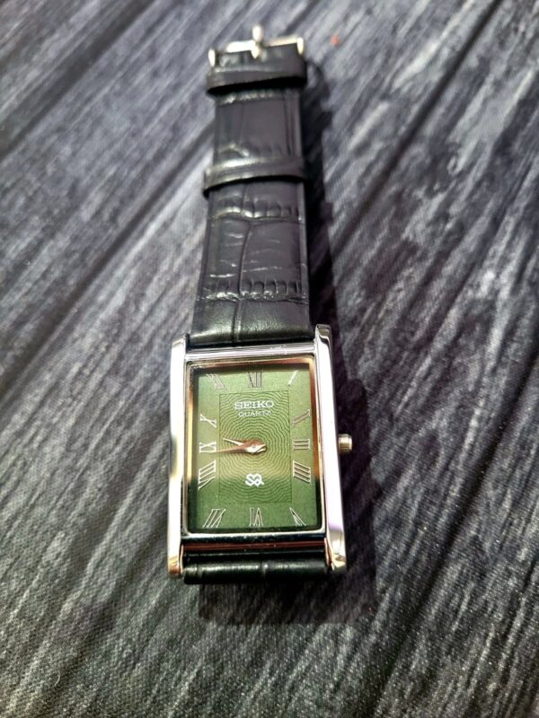 Rare Vintage Slim Tank Quartz Mans Slv-Grn-Blk Leather Watch