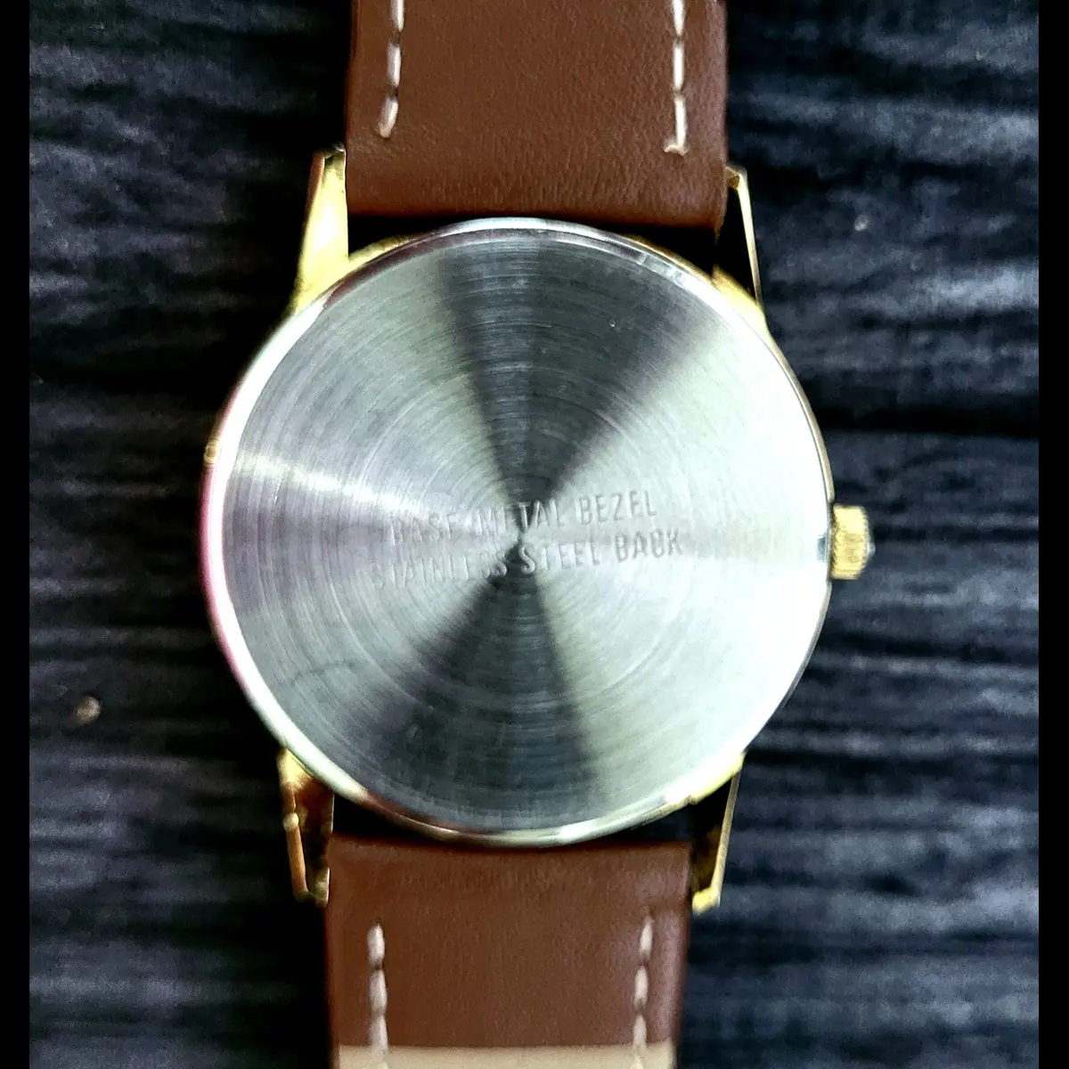 Rare Vintage Benrus Legacy White Enamel Mens Pie Pan Watch - Image 5