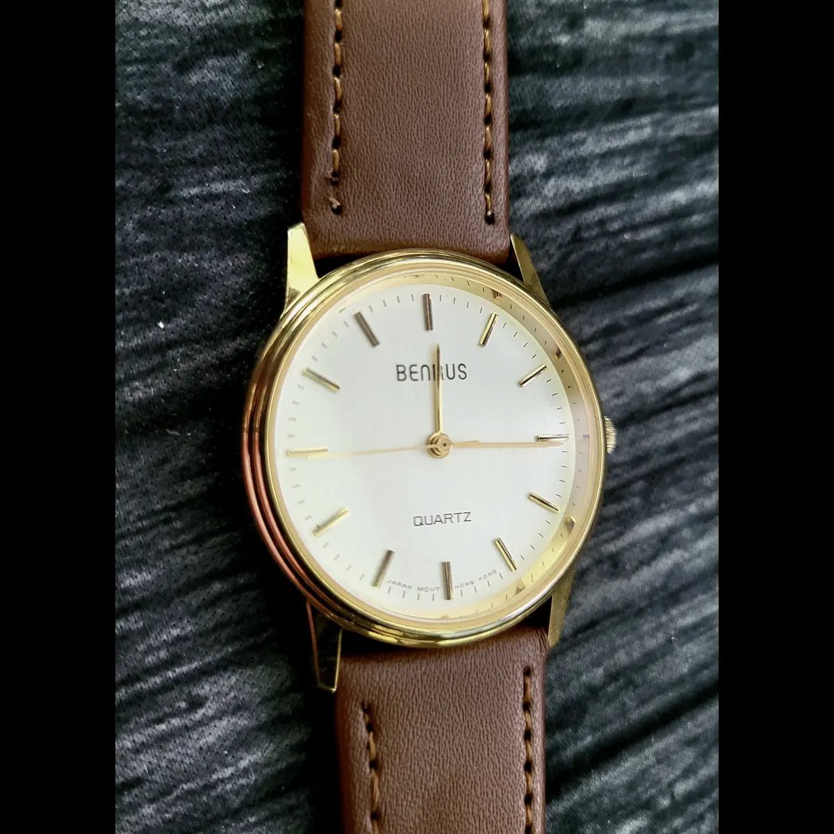 Rare Vintage Benrus Legacy White Enamel Mens Pie Pan Watch - Image 2