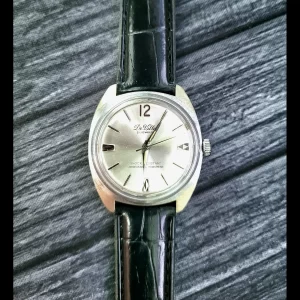 Rare Deville Mechanical Men's Watch Collectable Runs Great