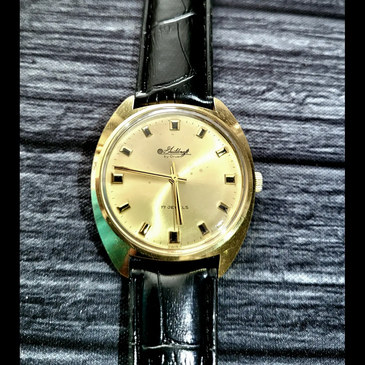 Rare Vintage Gruen Guildcraft Men's Mechanical Swiss Watch - Image 3
