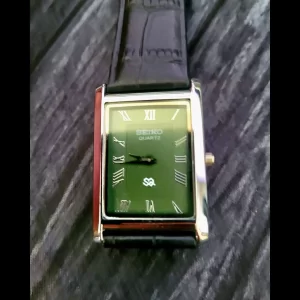Rare Vintage Slim Tank Quartz Mans Slv Grn Blk Leather Watch