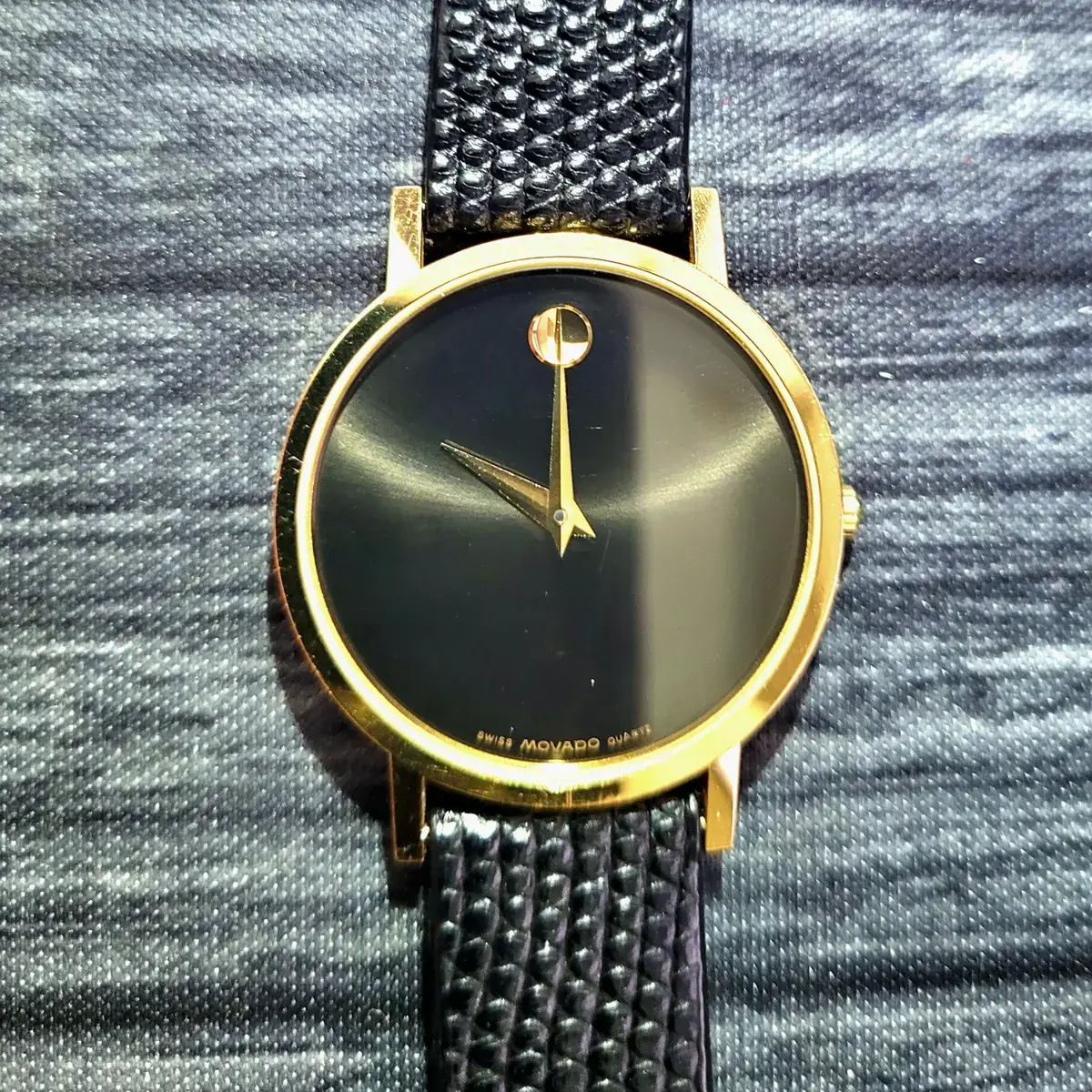 Movado Swiss Museum Classic 87.45.882 18 With Box And Papers