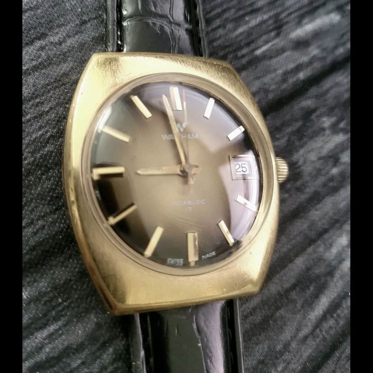 Rare Waltham Vintage Mens Swiss Cats Eye Dial Mech Watch - Image 2