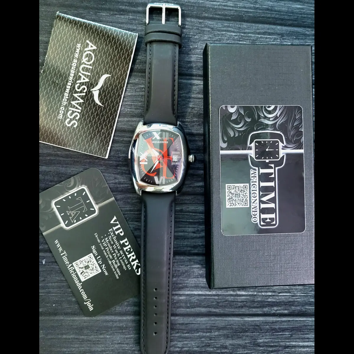 Rare Aquaswiss Mens Red Ice Prism Crystal Swiss Date Watch - Image 4