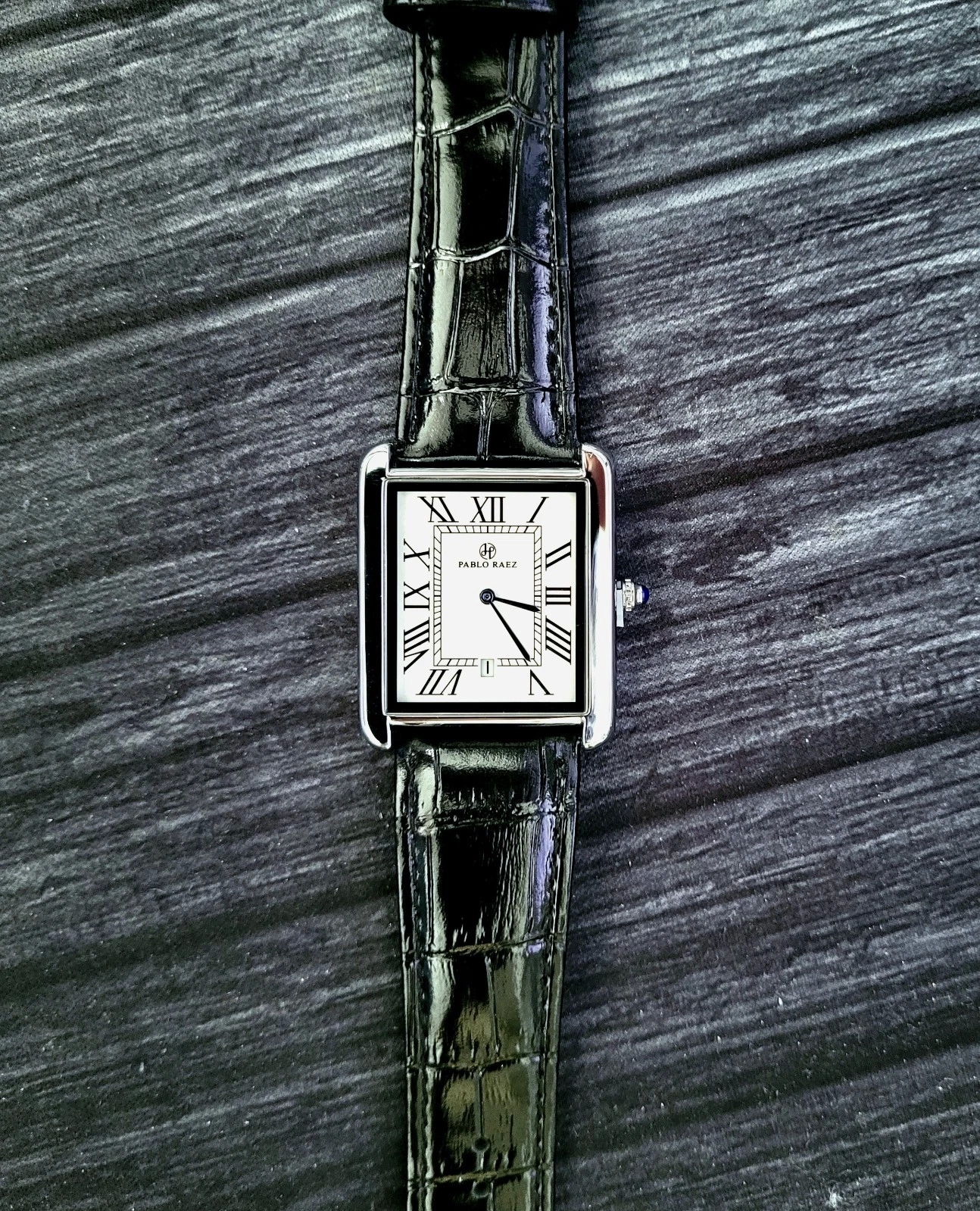 Pablo Raez Mens Silver Tank Swiss Style Watch 40mm Large