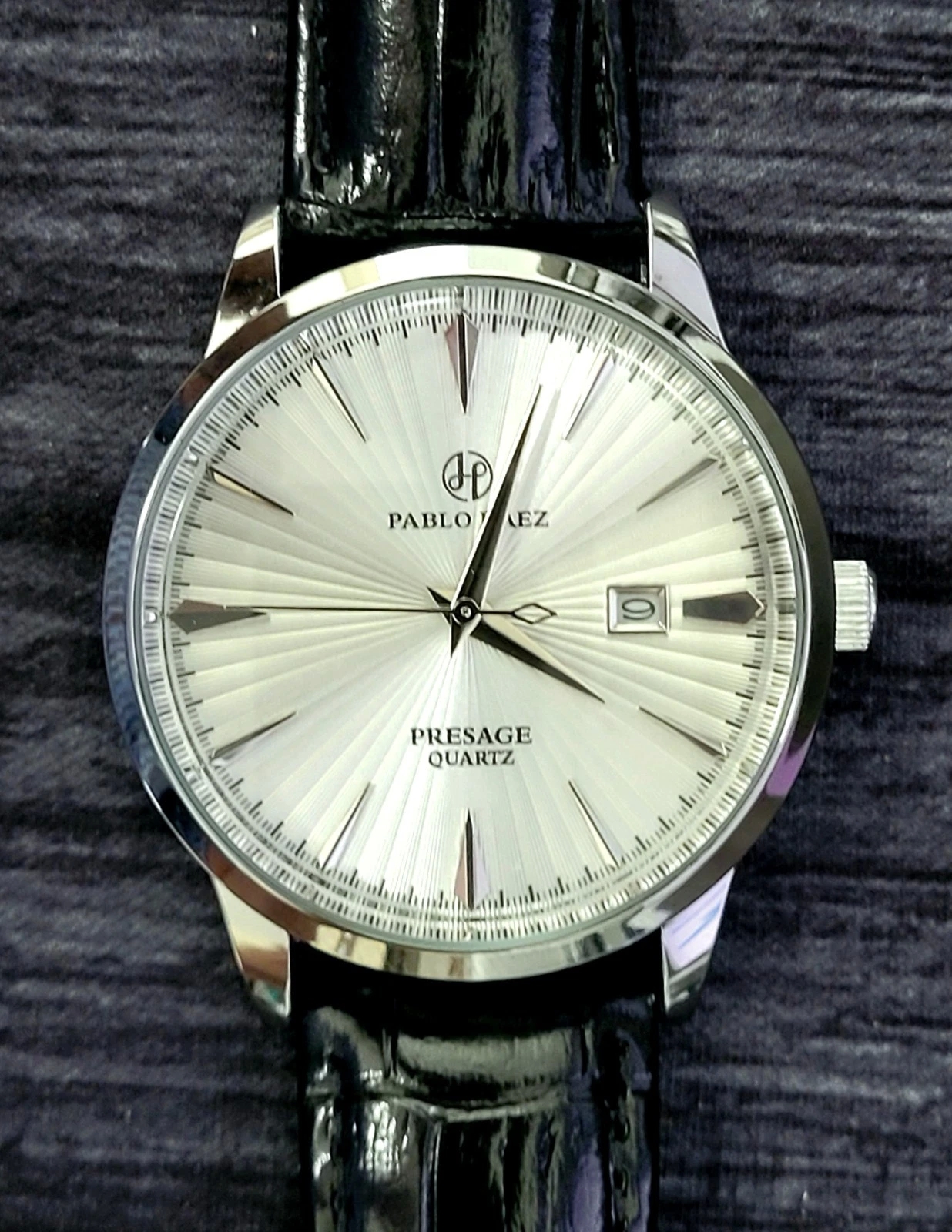 New Vintage Pablo Raez 40mm Mens Slv Wht Blk Presage Watch