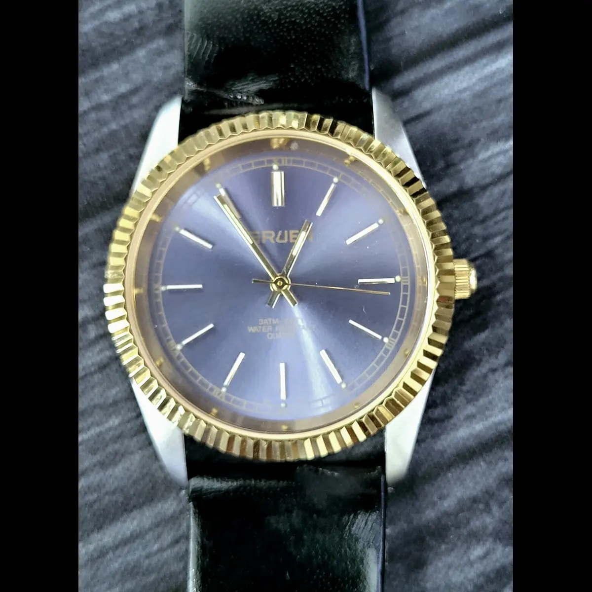 Rare Gruen 2 Tone Mens Dress Watch Satin Dial Fluted Bezel - Image 2
