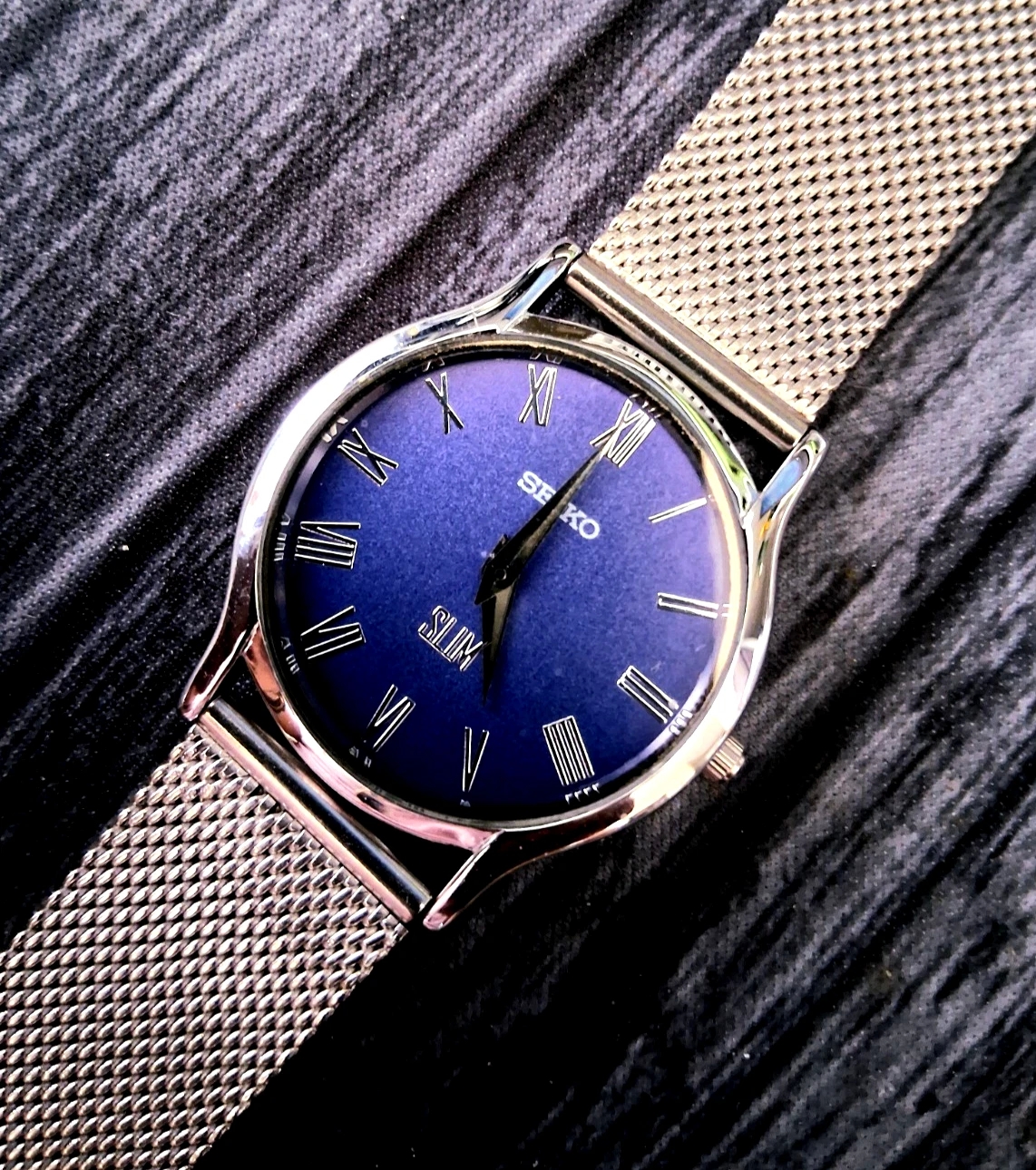 Rare Vintage Seíko Round Slim Roman Blue Dial Slv Mens Watch