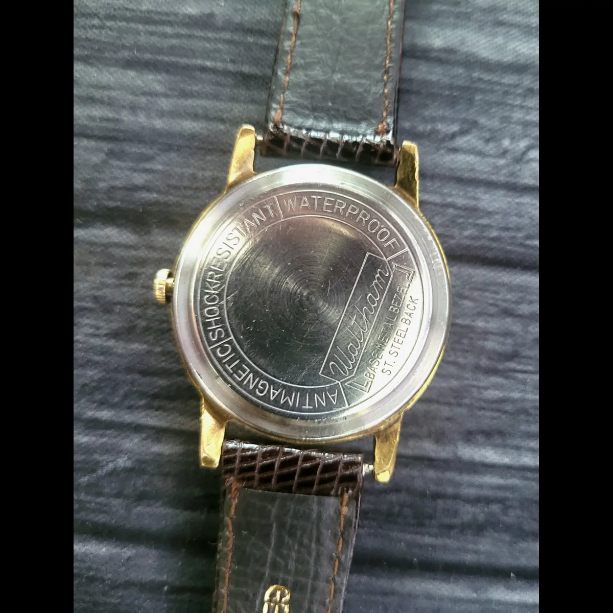 Rare Vintage Waltham Red Arrow Men's 17j Mechanical Watch - Image 5