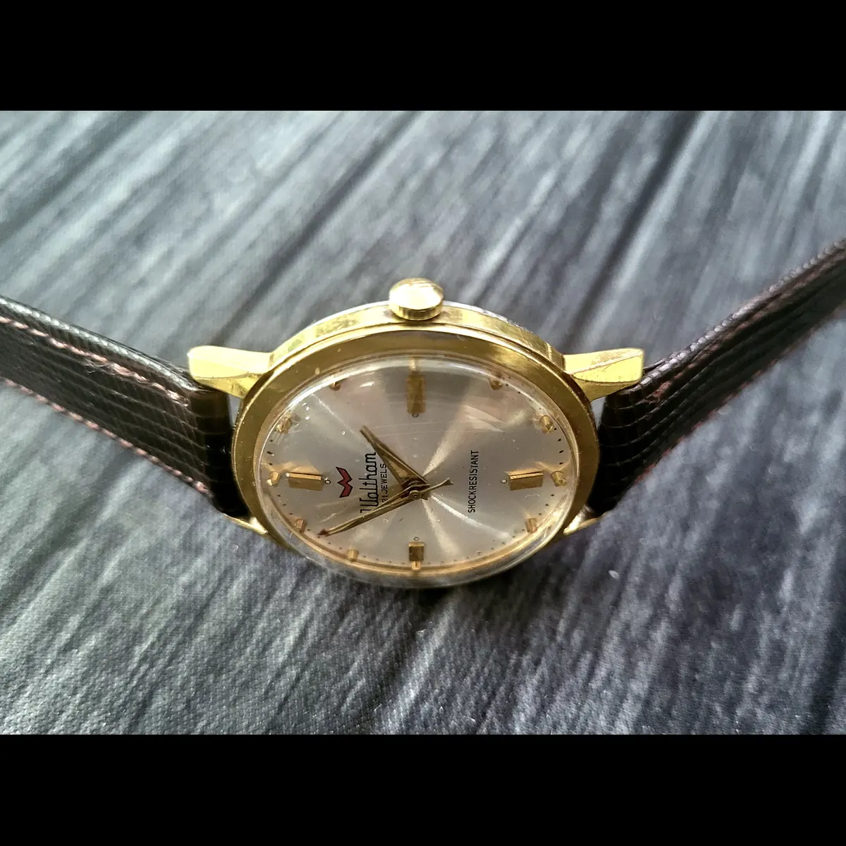 Rare Vintage Waltham Red Arrow Men's 17j Mechanical Watch - Image 4