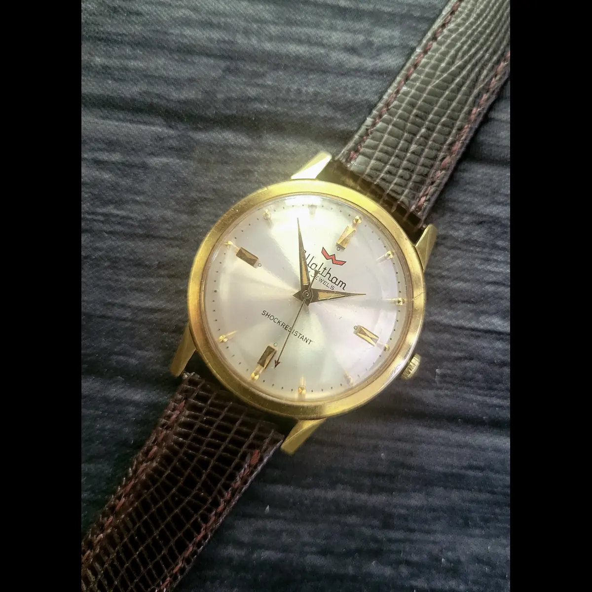 Rare Vintage Waltham Red Arrow Men's 17j Mechanical Watch - Image 2