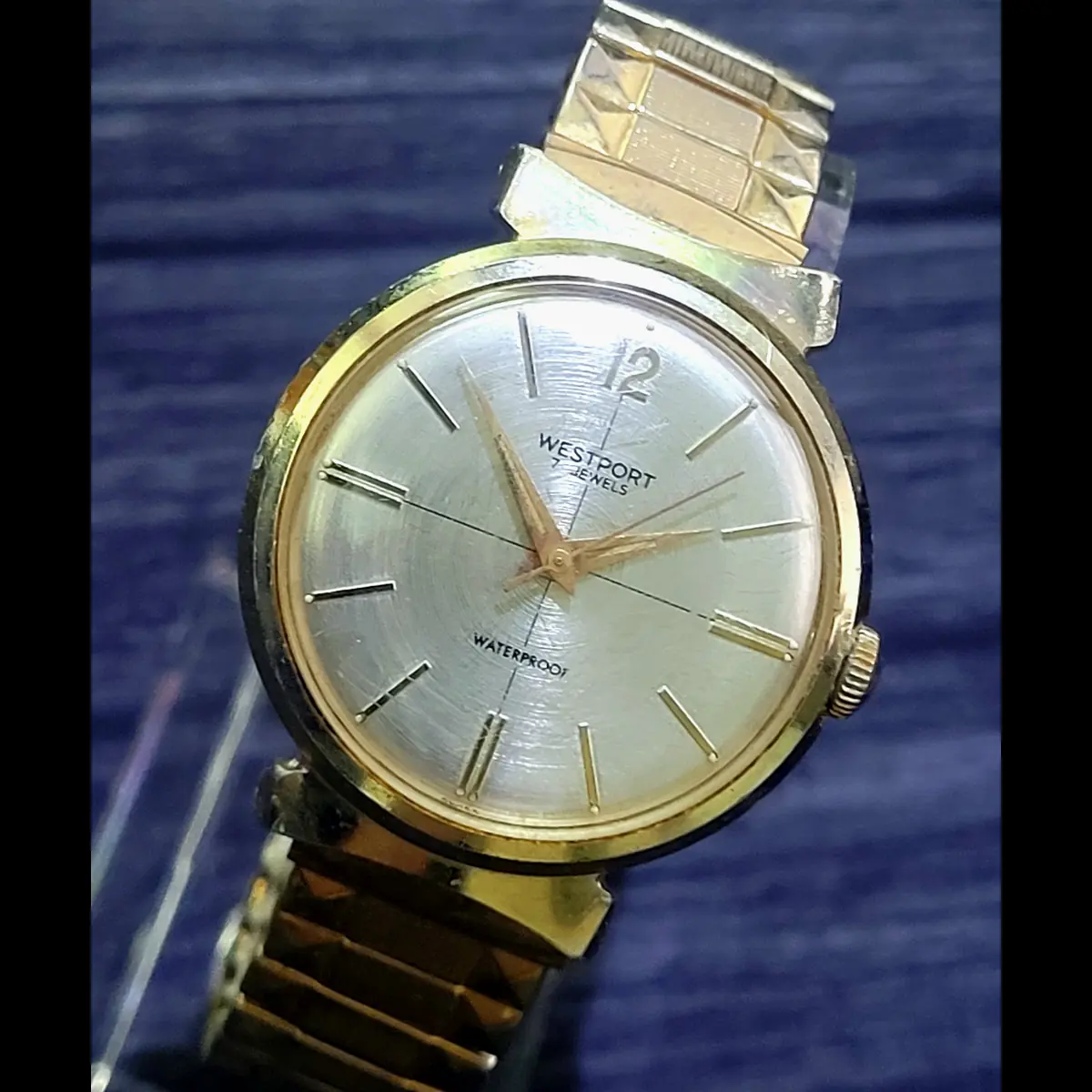 Rare Vintage Wesclox Westport Mechanical Mens Watch Runs - Image 2