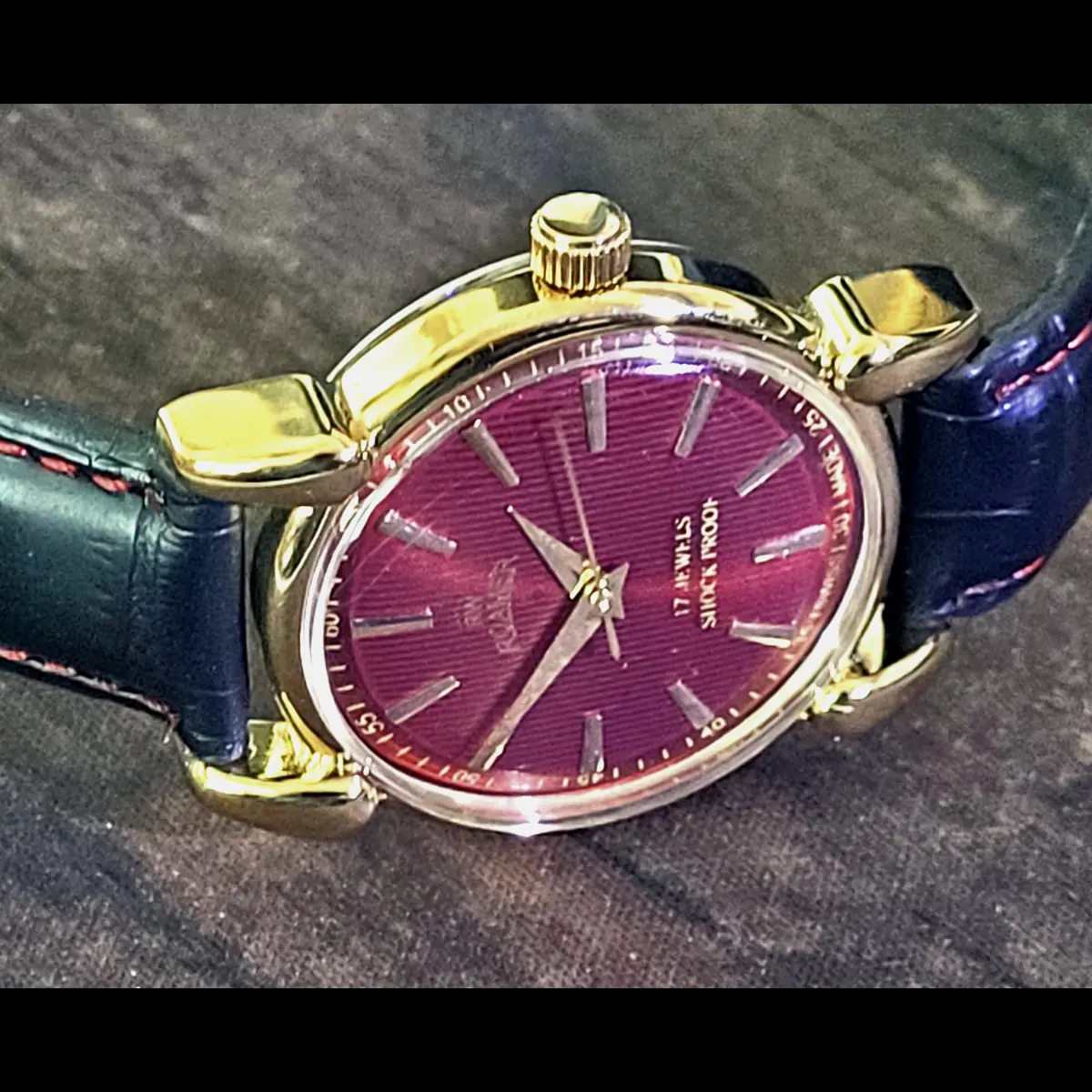 Vintage Roamer Brevete Swiss Mens Manual Watch Red Teaked Dial - Image 4